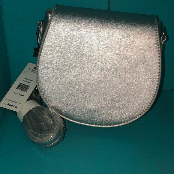 BCBG metallic crossbody purse super cute!! - Picture 2 of 6